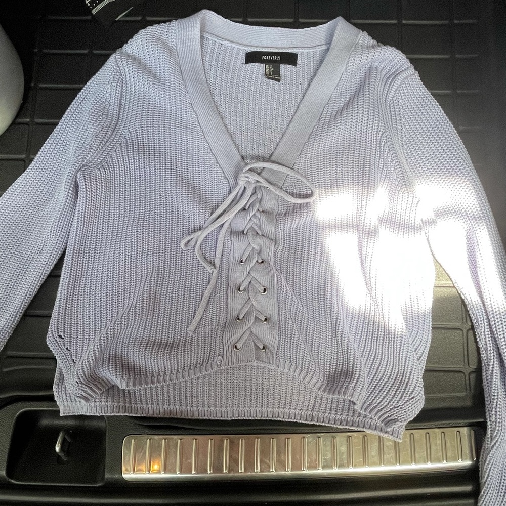 Tie up cropped v neck sweater